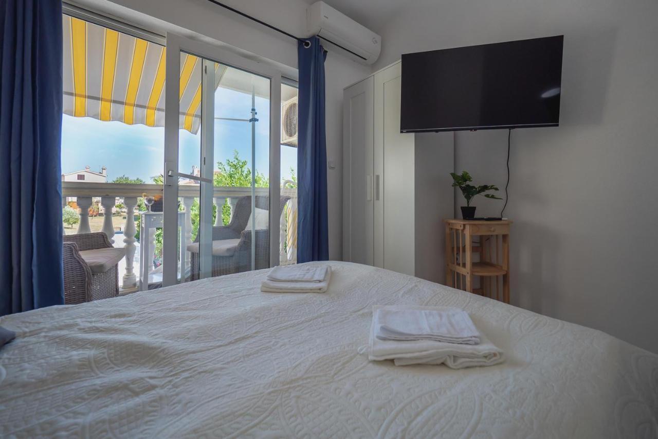 באניולה Apartments Domic מראה חיצוני תמונה
