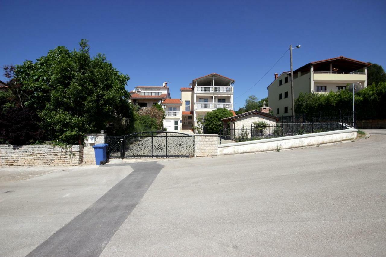 באניולה Apartments Domic מראה חיצוני תמונה